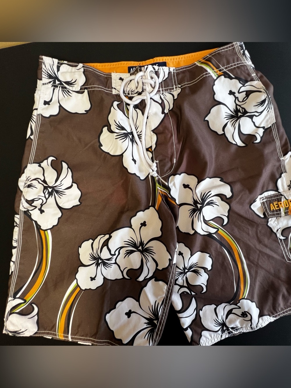 AEROPOSTALE MEN’S MULTI SWIM-BRIEFS-SHORTS SIZE  MEDIUM   HIBISCUS DESIGN